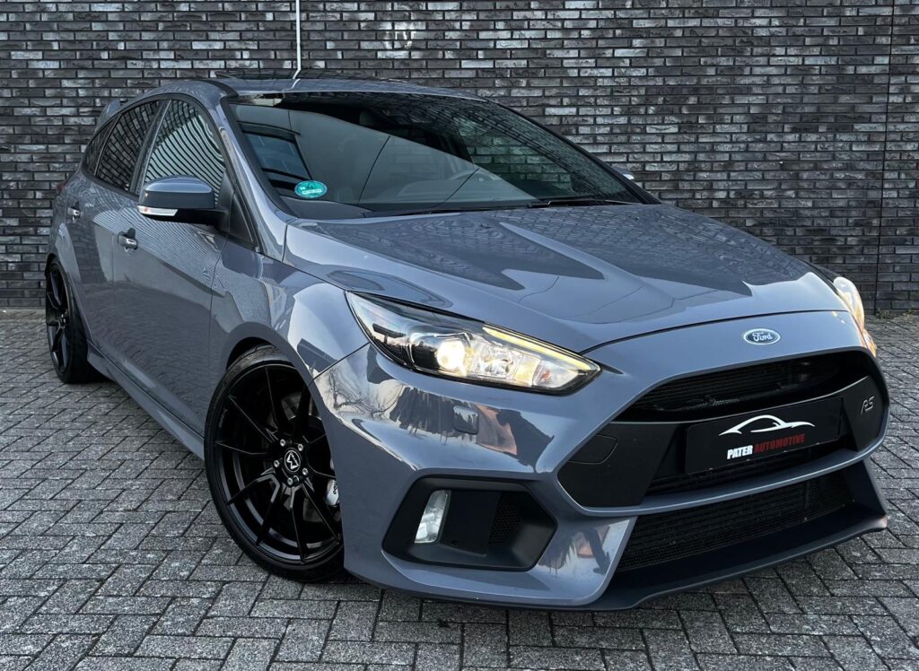 FORD FOCUS RS STEAL GREY