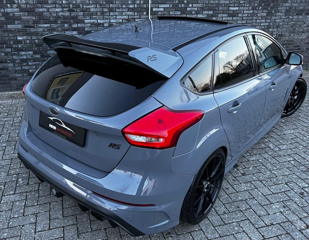 FORD FOCUS RS STEAL GREY