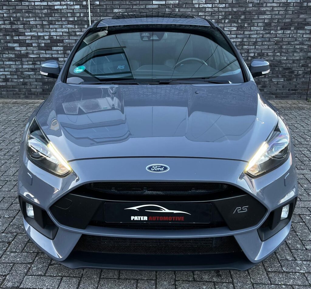 FORD FOCUS RS STEAL GREY