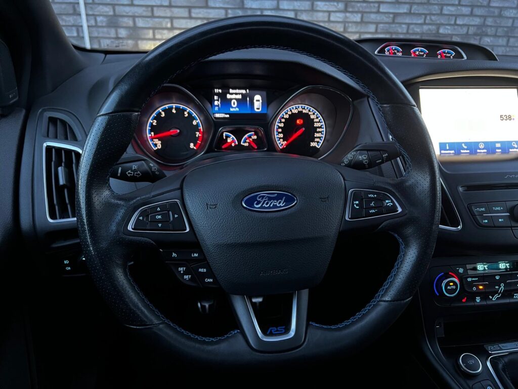 FORD FOCUS RS STEAL GREY